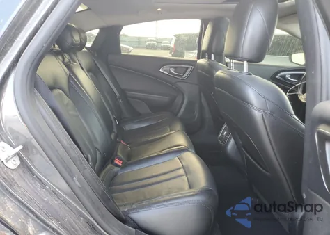 2016 Chrysler 200 C z USA, uszkodzony, nr VIN 1C3CCCCG4GN185203